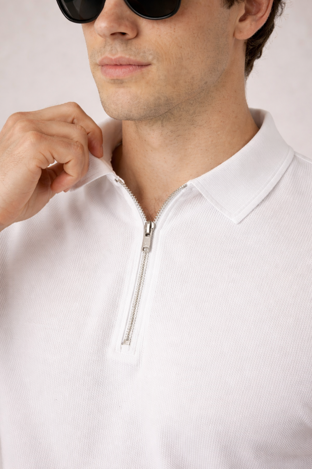 Classic white zipper