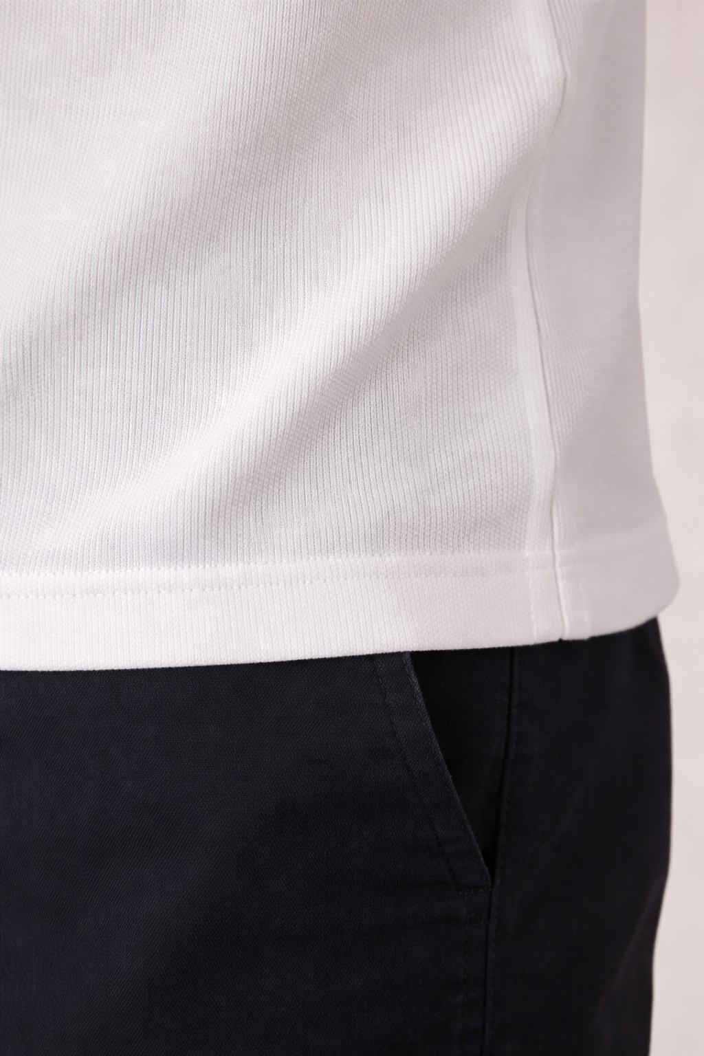 Classic white zipper